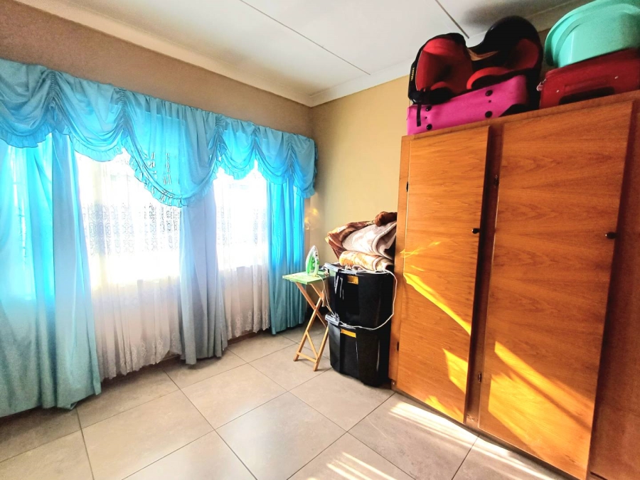 4 Bedroom Property for Sale in Uitsig Free State